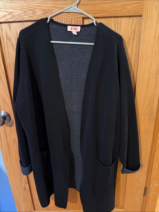 EVRI Sweaters - EVRI Black Open-Front Long Cardigan with Front Pockets